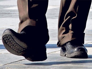 Yanlış ayakkabı, tırnak batmasına yol açıyor