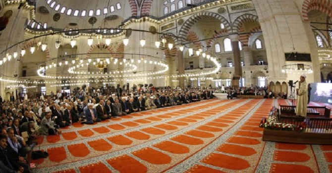 Camileri evsizlere açma çağrısında bulunuyorum