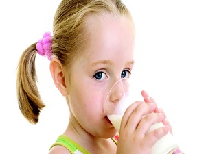 Çocuklar süt içip, hemen uyumamalı