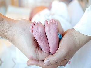 Erken doğan bebeğin kasıklarına dikkat edilmeli