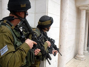 Filistinli genci öldürdüğünü itiraf eden İsrail polisine gözaltı