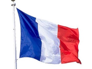 Fransa'da yerel seçimlerin kazananı merkez sağ oldu