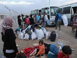 300 Suriyeli ülkesine döndü