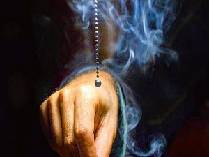 Sigara dumanı göz retinasını olumsuz etkiliyor