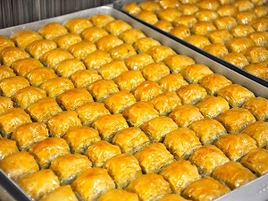 Baklava altın sarısı olacak