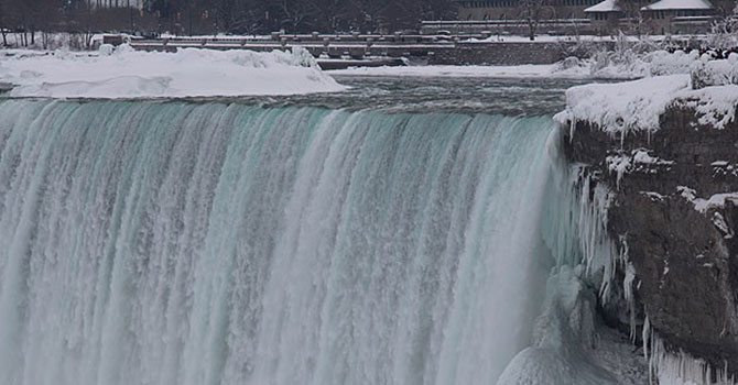 Niagara Şelaleleri bir asır sonra ilk kez bu kadar dondu