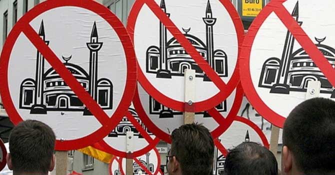 Batıda İslamofobya: Endişe ve Çözümler