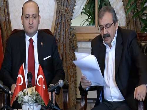 PKK'ya çağrı: Silah bırakmak için toplanın