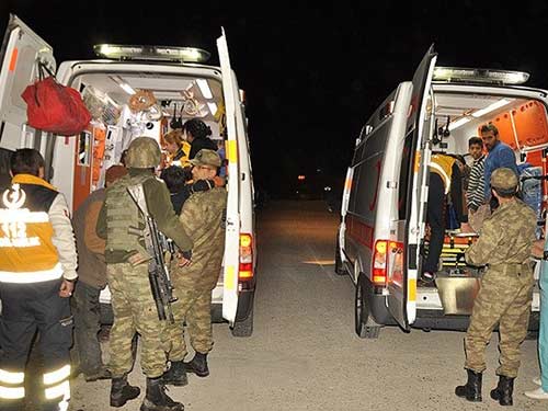 17 Suriyeli donma tehlikesi geçirdi