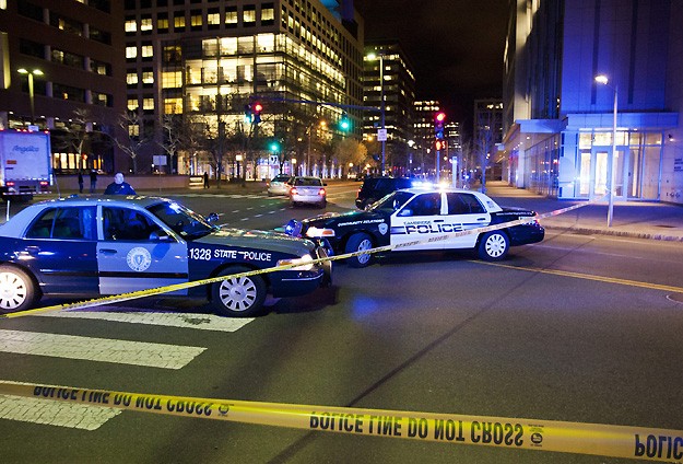 Irkçı e-posta atan polisler cezalandırıldı