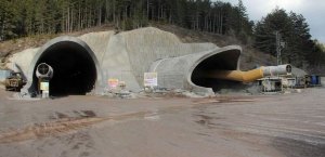25 dakikalık yolu 8 dakikaya indirecek tünel