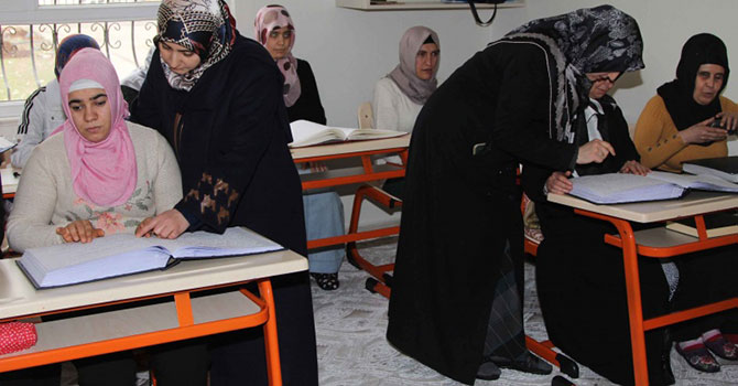 Kur'an'ı öğrendiler: Gözleri engel, ruhları değil!