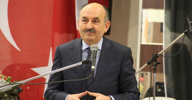 Değerleri olan bir millet kariyer için annelikten vazgeçmez