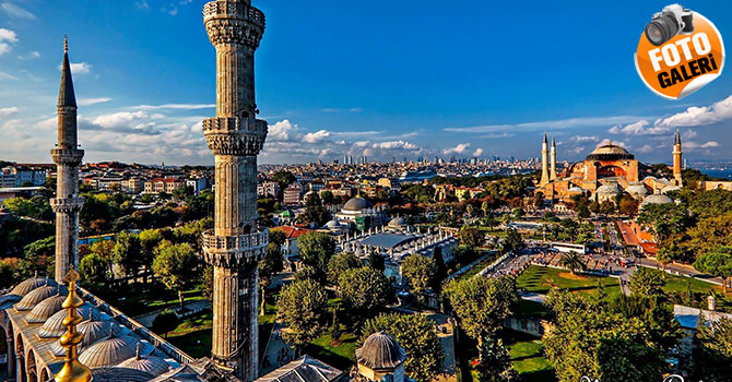 Sultanahmet Camii'nden Ayasofya'ya bakış
