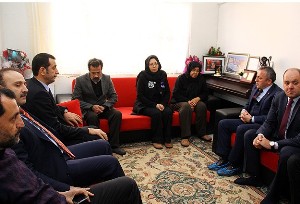 Trabzonspor'dan Özgecan'ın ailesine ziyaret