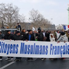 Müslümanlar, İslam karşıtlığı ve ırkçılığa karşı yürüdü