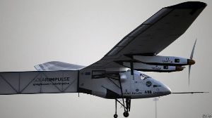 Güneş enerjili uçakla dünya turunun ilk ayağı tamamlandı