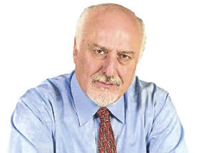 Uçakta yapılan duaya rezalet dedi