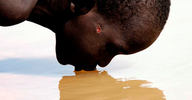 Pakistan'da 200 bine yakın insan temiz içme suyuna kavuştu