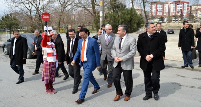 Trafik öğrencilere emanet