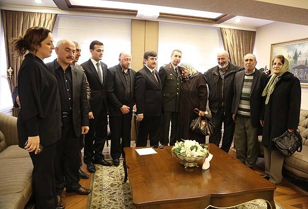 Hayırseverler şehit ailesine ev bağışladı