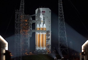 Astronotlar 1 yıllığına uzaya gönderildi