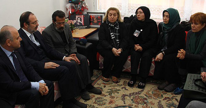 Görmez Özgecan'ın ailesini ziyaret etti