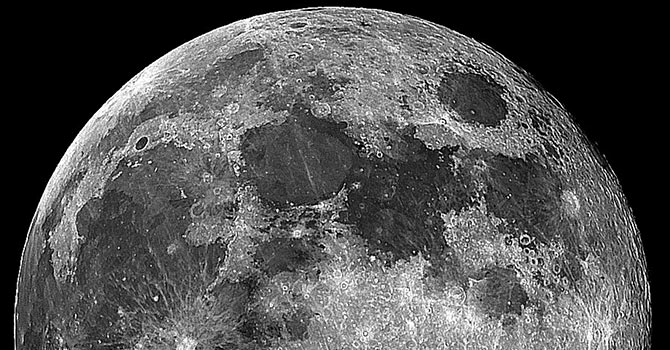 Ay bize çok yakın olsa nasıl görünürdü? (video)