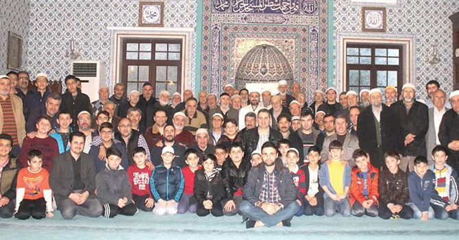 Dededen toruna 3 Kuşak sabah namazında buluşuyor
