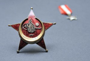 Kahramanlık hatırası madalyalar