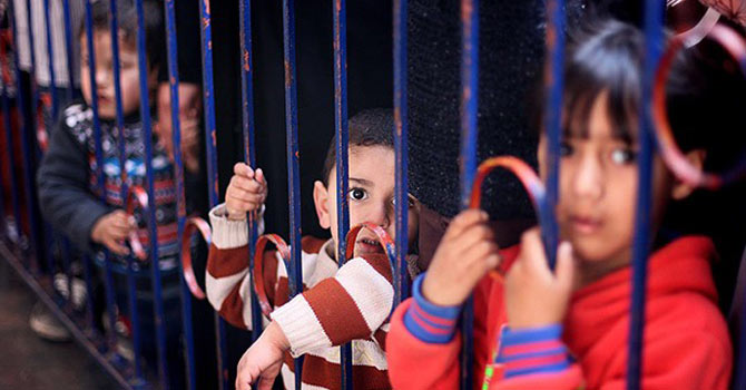 Yahudi yerleşimciler Filistinli çocukları böyle sömürüyor