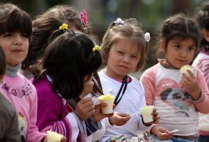 İHH'dan Suriyeli yetimlere yardım eli