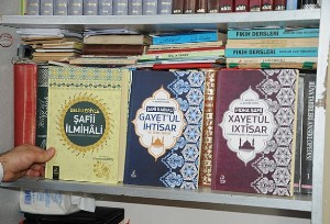 Kürtçe'ye çevrilen dini kitaplar artık raflarda