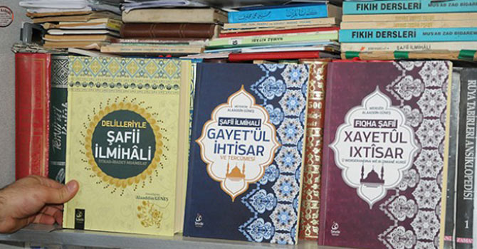 Kürtçe'ye çevrilen dini kitaplar artık raflarda