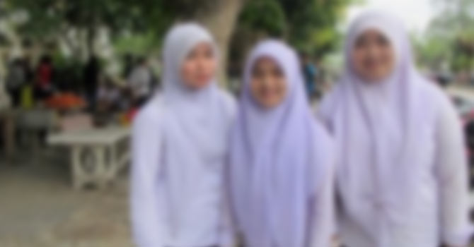 Tayland'da başörtüsünü yasaklayan müdür görevden alındı