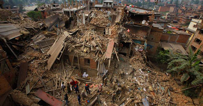 Nepal'de 7.4 büyüklüğünde bir deprem daha