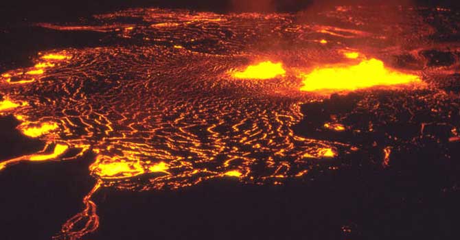 Cehennemin bir numunesi Hawai'de kaynıyor