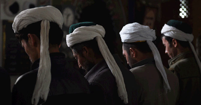 Müslümanlara alkol ve sigarayla Çin işkencesi