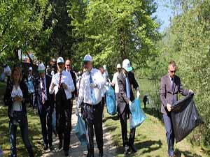 Protokol, vatandaş el ele çöp topladı