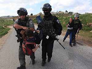 "İsrail Kudüs'te insanlık onurunu çiğniyor"