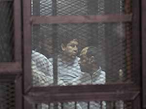 Mısır'da darbe karşıtı 17 kişiye hapis cezası verildi