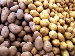 Yüksek fiyatlı patatesi pazarcılar ve marketler açıklasın