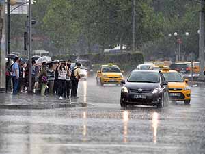 Meteoroloji 7 il için kuvvetli rahmet  uyarısı