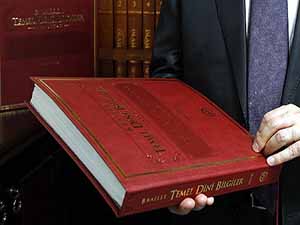 "Temel Dini Bilgiler" dünya dillerine çevriliyor