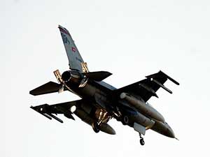 Türk jetlerine Suriye'den taciz