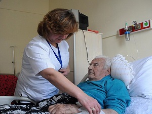 Profesyonel hasta bakıcı yetiştirilecek