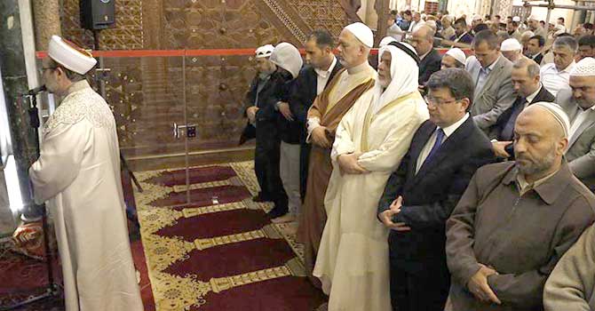 Mescid-i Aksa’da ağlatan namaz