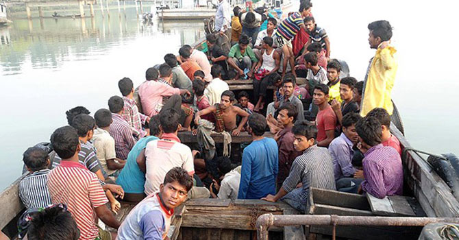 '6 bin Rohingyalı denize terk edilmiş durumda'