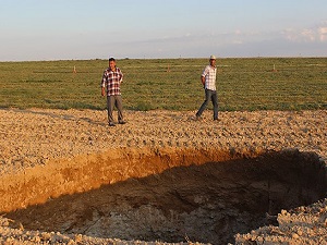 Konya'da 70 metre derinliğinde obruk oluştu
