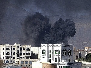 Yemen'de devrik Cumhurbaşkanı'nın oğlunun evi vuruldu